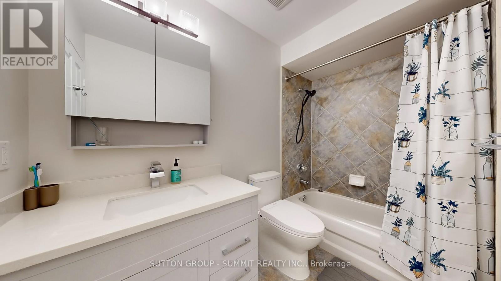 Photo 34 of 12 5535 Glen Erin Drive, Mississauga ON