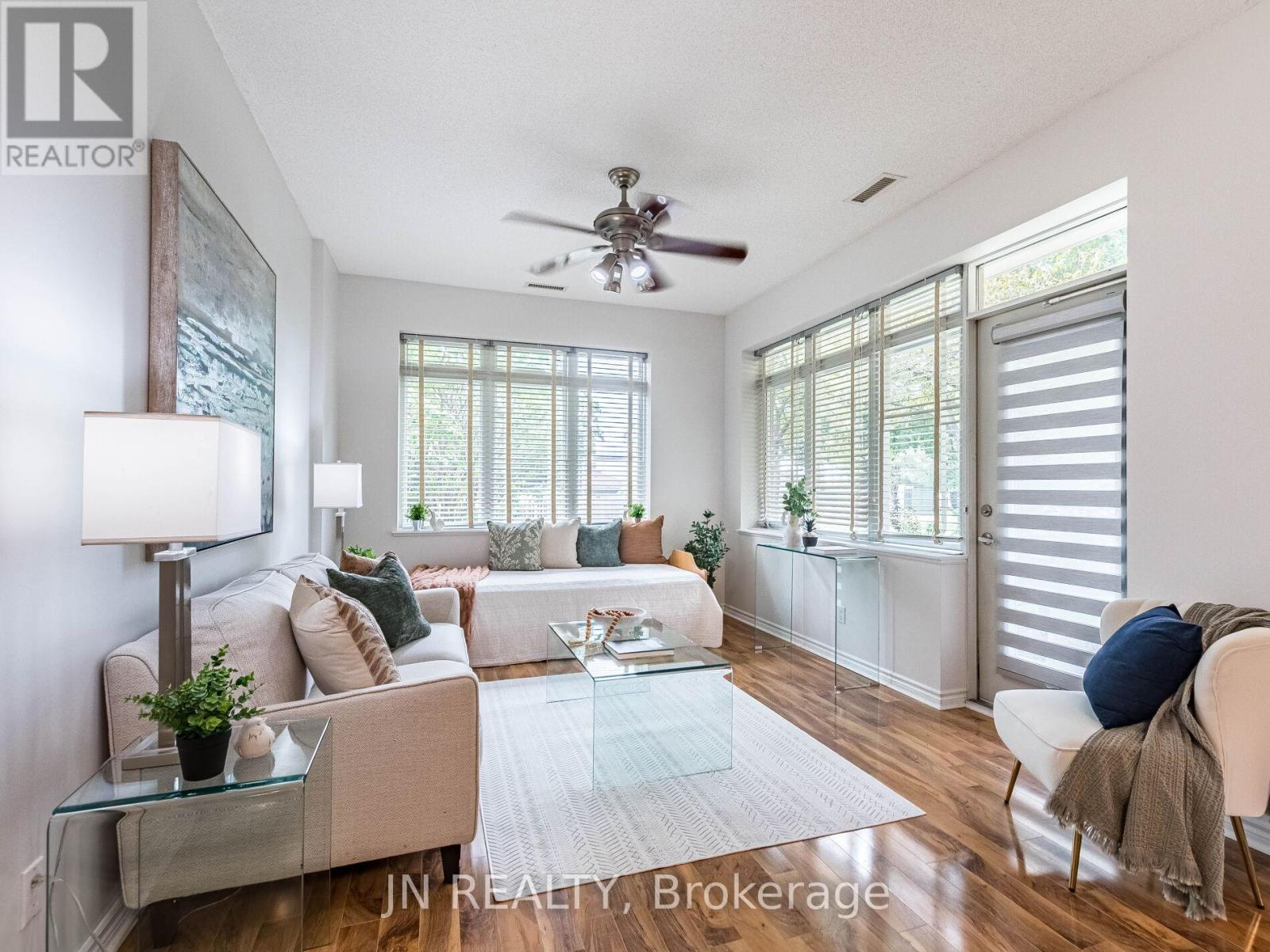 Photo 27 of 109 10 Dayspring Circle, Brampton ON