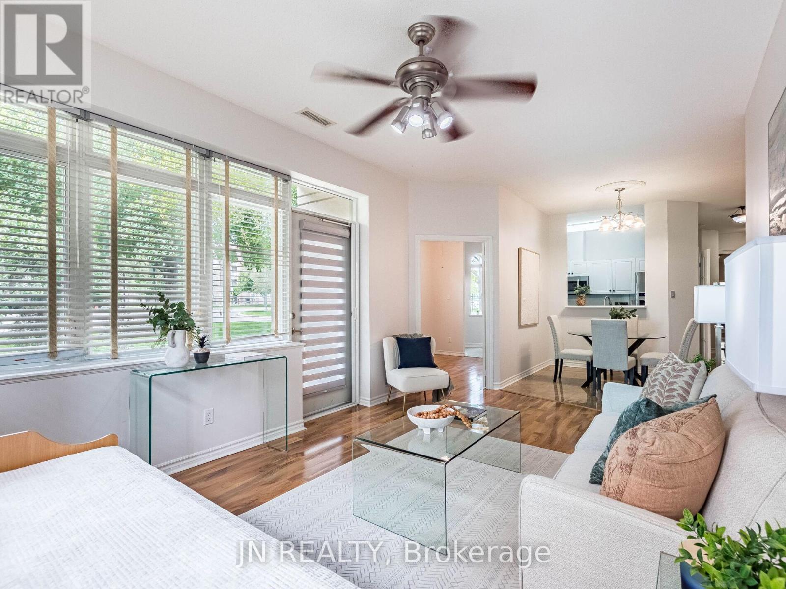 Photo 29 of 109 10 Dayspring Circle, Brampton ON