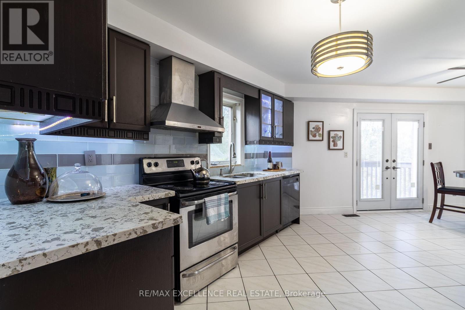 Photo 16 of 40 Monaco Court, Brampton ON