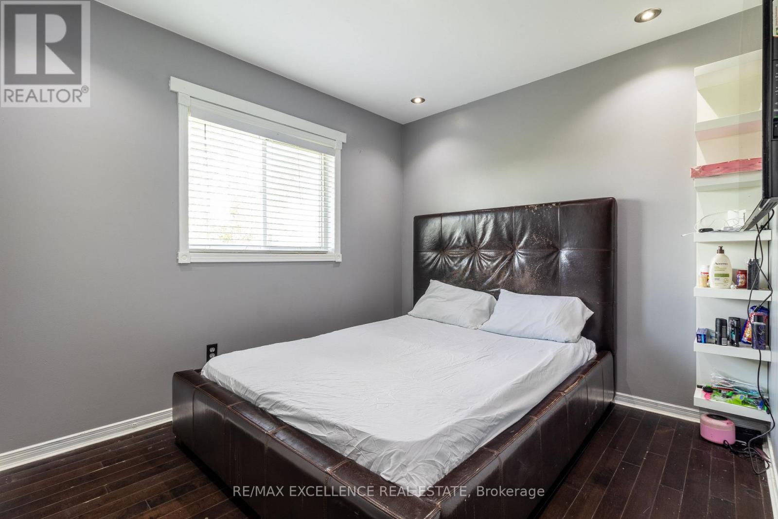 Photo 27 of 40 Monaco Court, Brampton ON