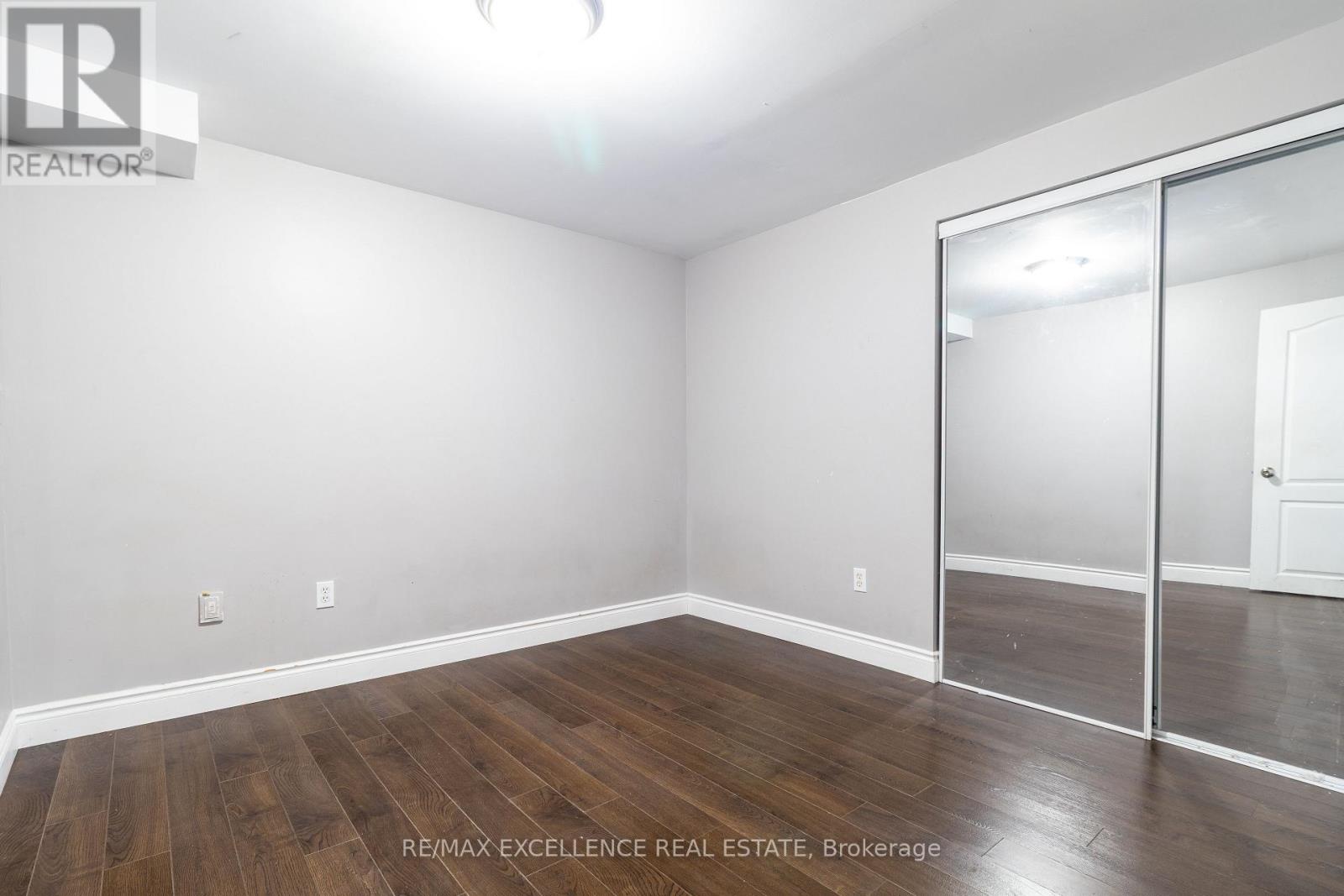 Photo 31 of 40 Monaco Court, Brampton ON