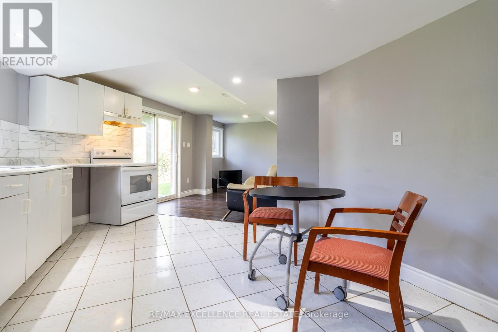 Photo 36 of 40 Monaco Court, Brampton ON