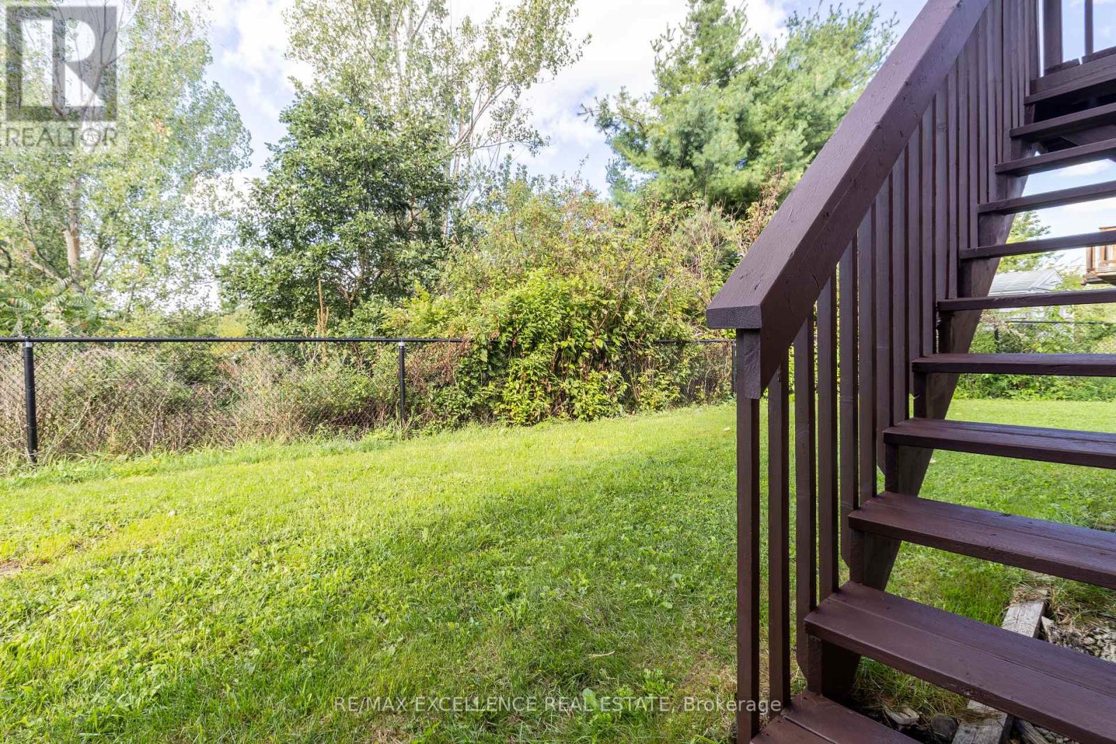 Photo 39 of 40 Monaco Court, Brampton ON