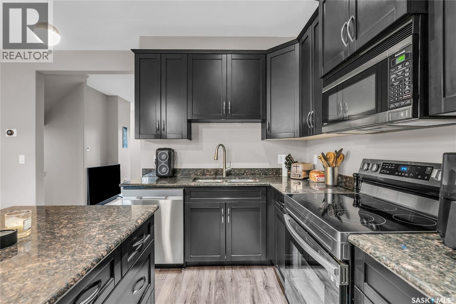 Photo 8 of 343 Willowgrove Lane, Saskatoon SK