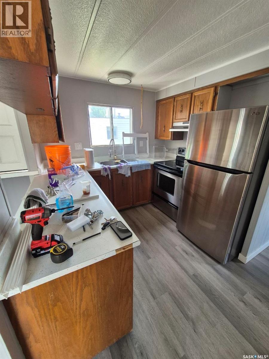 Photo 6 of 9 219 Grant Street, Saskatoon SK