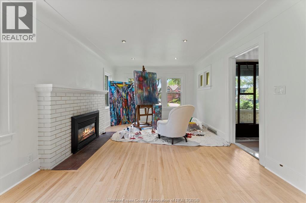 Photo 29 of 216 Thompson Boulevard, Windsor ON