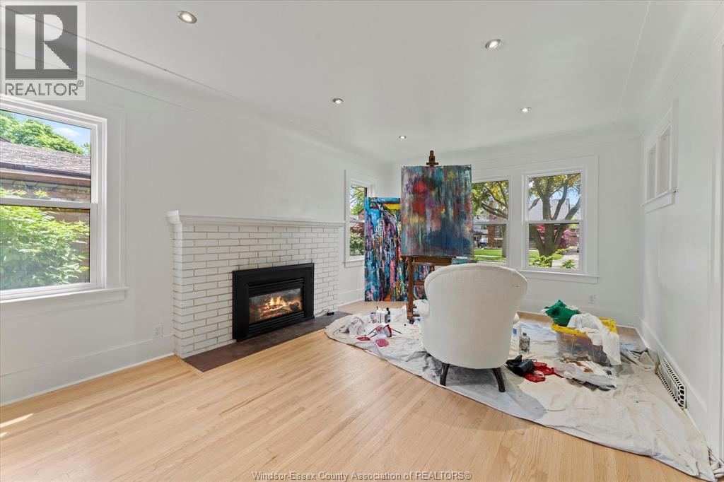 Photo 30 of 216 Thompson Boulevard, Windsor ON