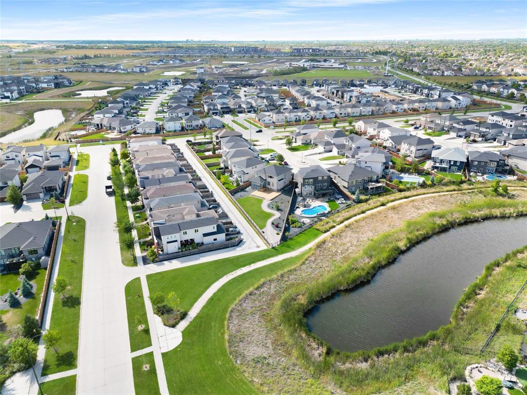 Photo 41 of 35 Pelican Point, Winnipeg MB