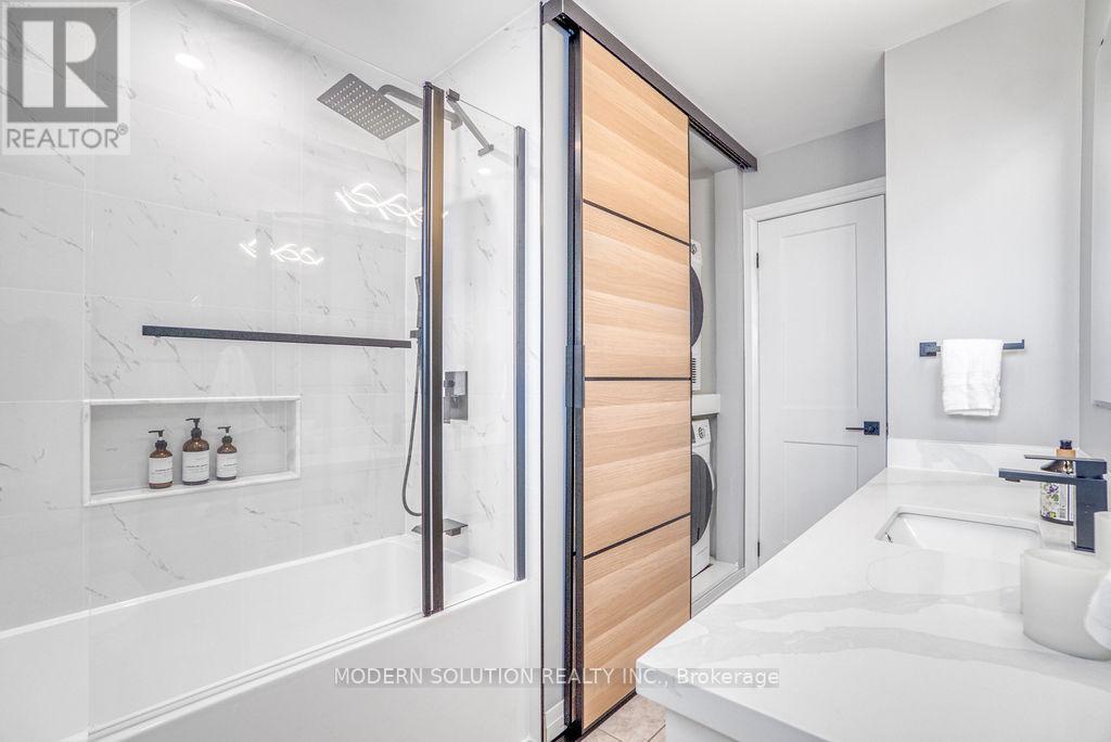 Photo 13 of 82 Shea Crescent, Kitchener ON