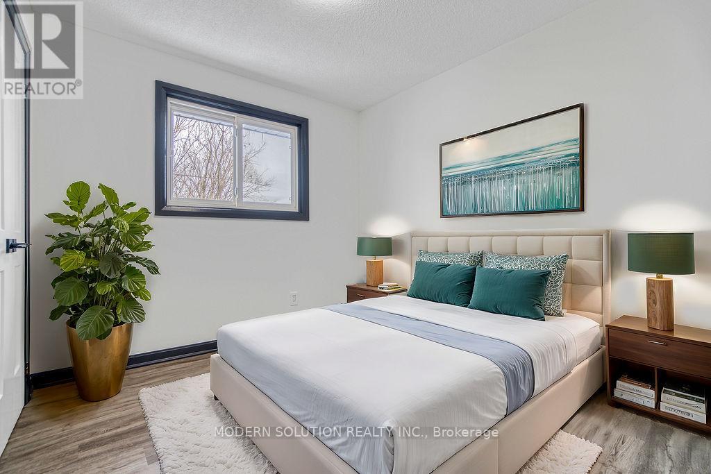 Photo 15 of 82 Shea Crescent, Kitchener ON