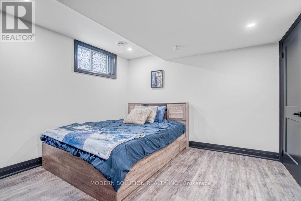 Photo 23 of 82 Shea Crescent, Kitchener ON