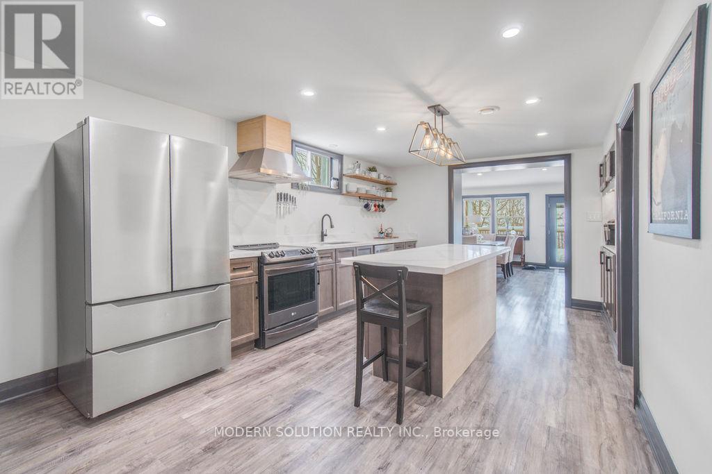 Photo 26 of 82 Shea Crescent, Kitchener ON