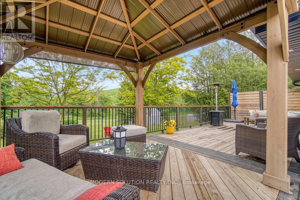Photo 37 of 82 Shea Crescent, Kitchener ON