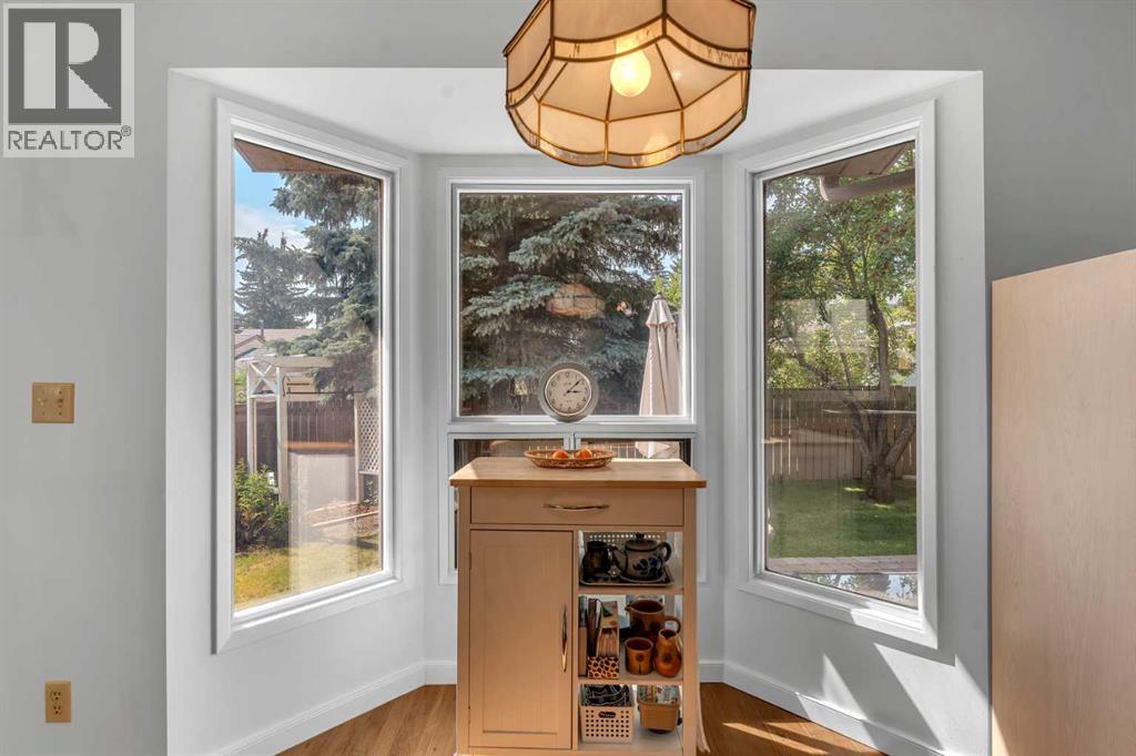 Single Family House for Sale in  Scenic Green NW Scenic Acres Calgary 