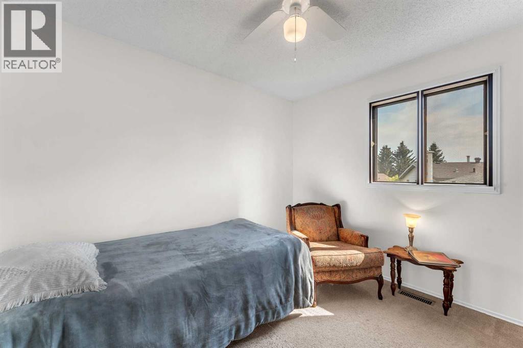 Single Family House for Sale in  Scenic Green NW Scenic Acres Calgary 