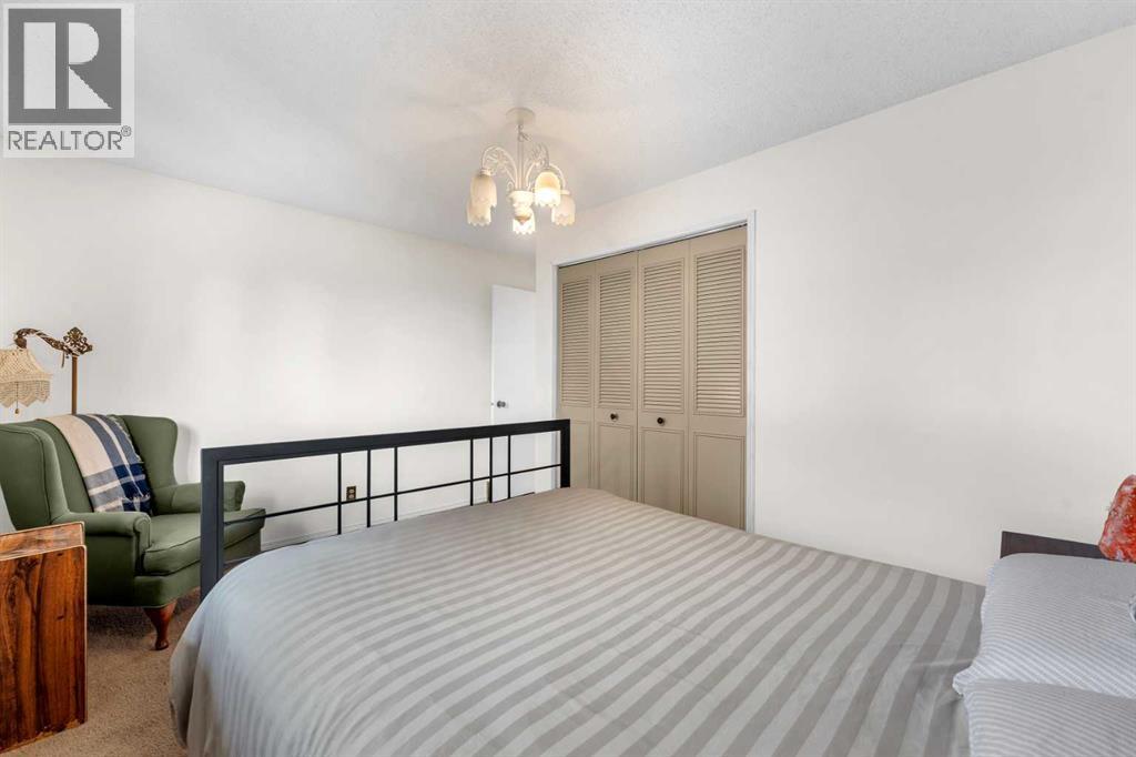 Single Family House for Sale in  Scenic Green NW Scenic Acres Calgary 