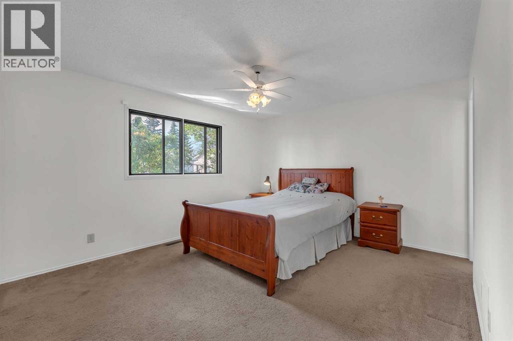 Single Family House for Sale in  Scenic Green NW Scenic Acres Calgary 