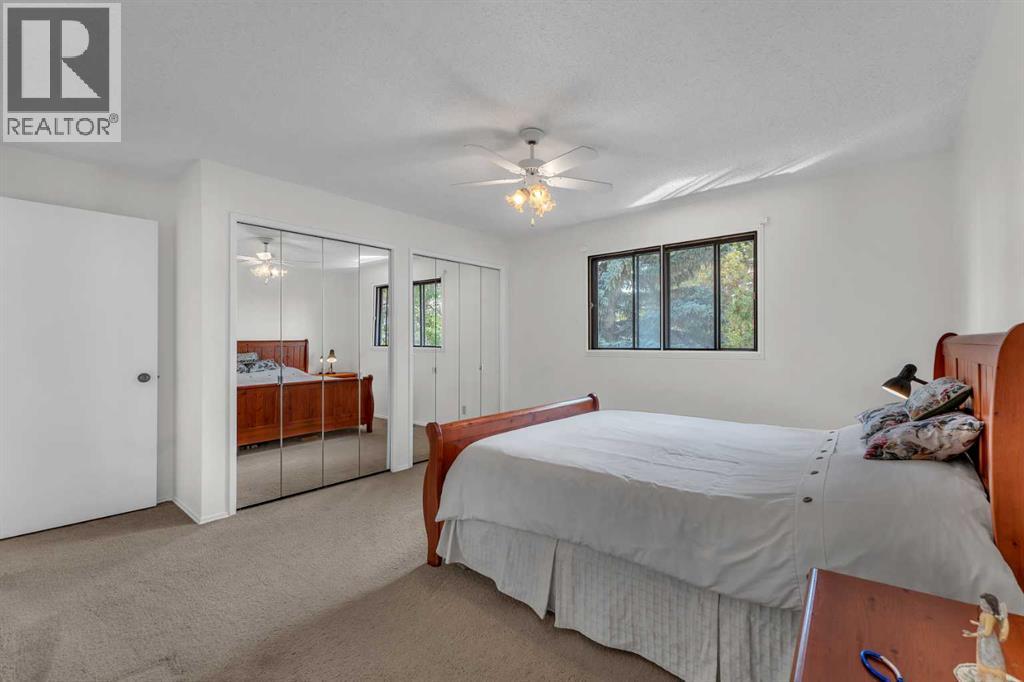 Single Family House for Sale in  Scenic Green NW Scenic Acres Calgary 