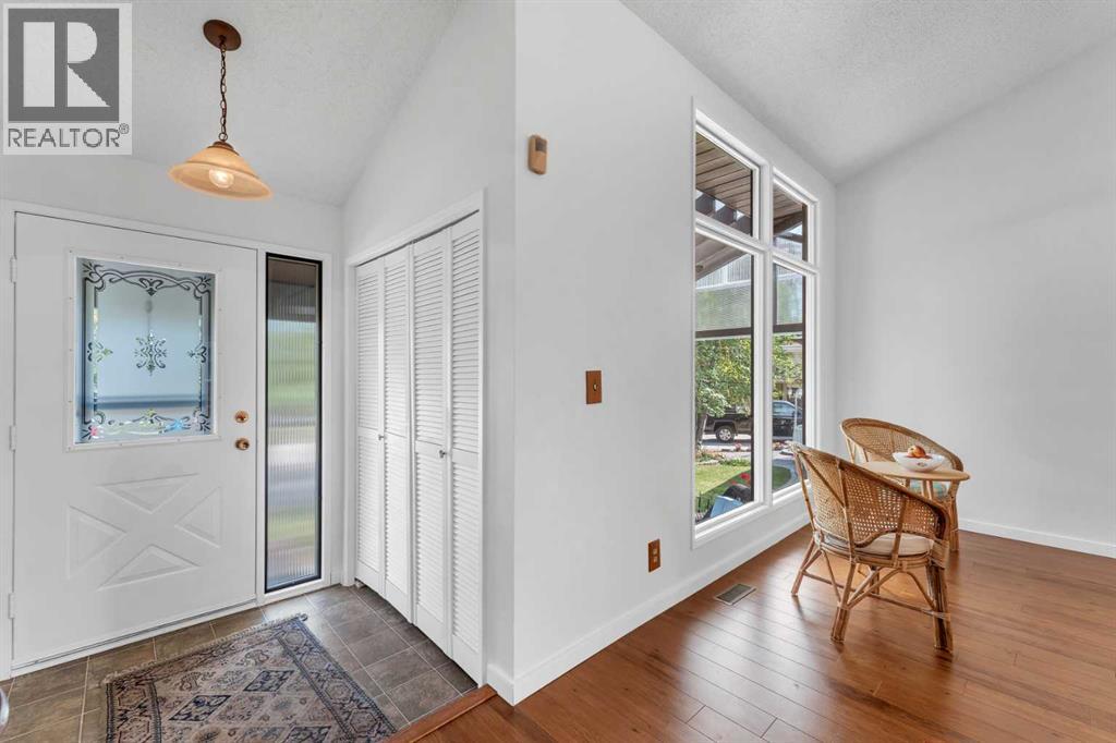 Single Family House for Sale in  Scenic Green NW Scenic Acres Calgary 