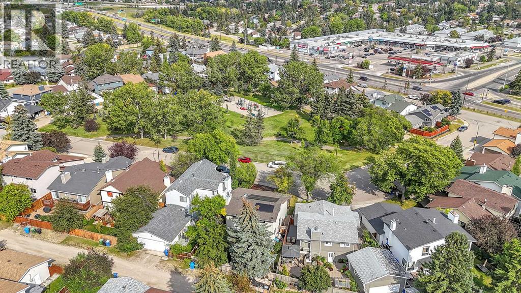 Single Family House for Sale in  Scenic Green NW Scenic Acres Calgary 