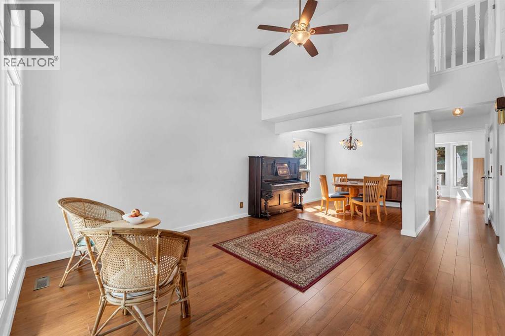 Single Family House for Sale in  Scenic Green NW Scenic Acres Calgary 