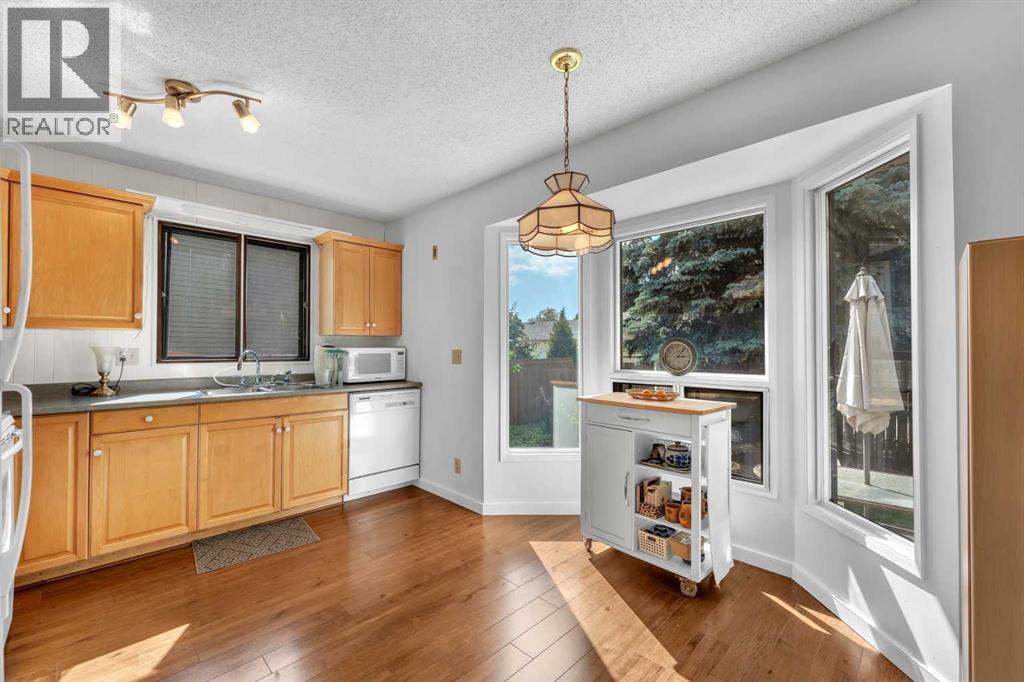 Single Family House for Sale in  Scenic Green NW Scenic Acres Calgary 