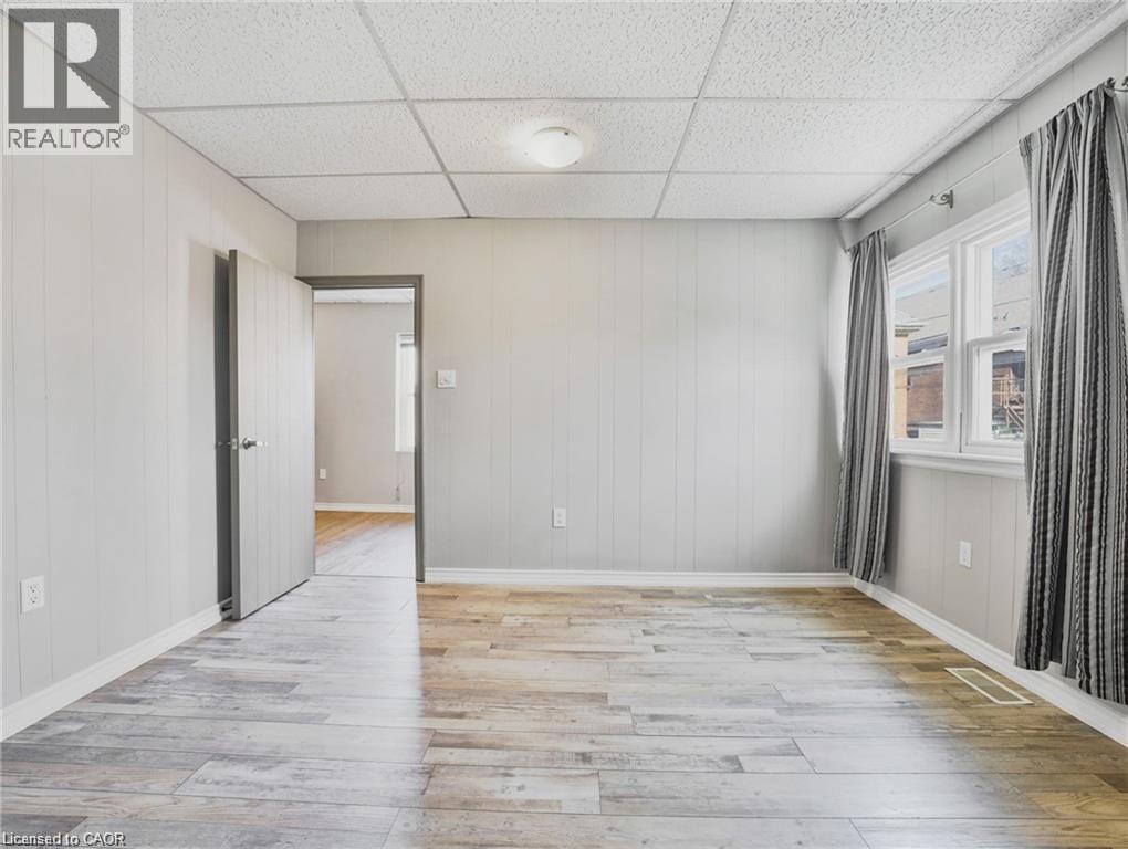 Photo 24 of 14 Victoria Avenue N, Hamilton ON