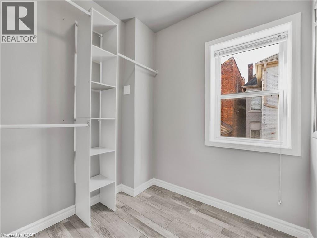 Photo 29 of 14 Victoria Avenue N, Hamilton ON