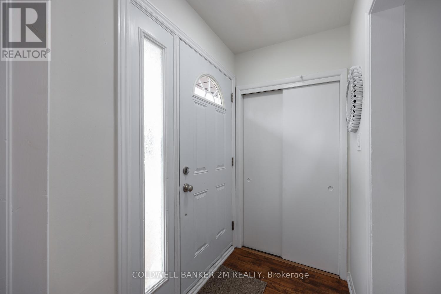 Photo 2 of 82 Durham Street, Oshawa ON