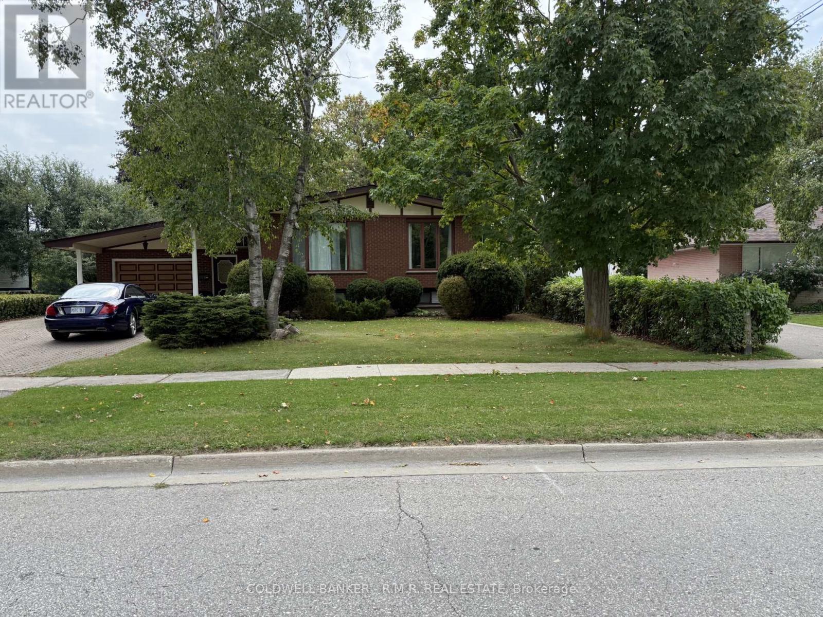 Photo 3 of 7 Vipond Road, Whitby ON