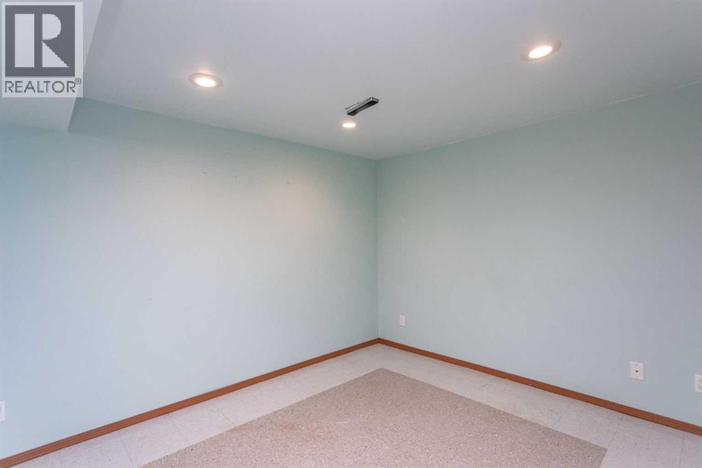 Photo 22 of 11 Osborne Street, Red Deer AB