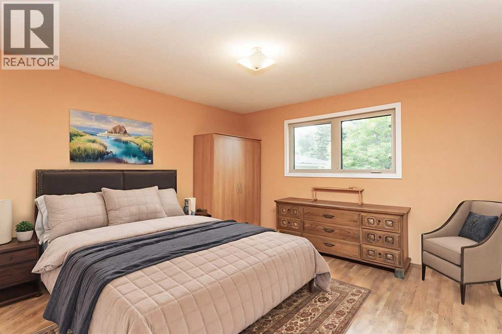 Photo 12 of 11 Osborne Street, Red Deer AB