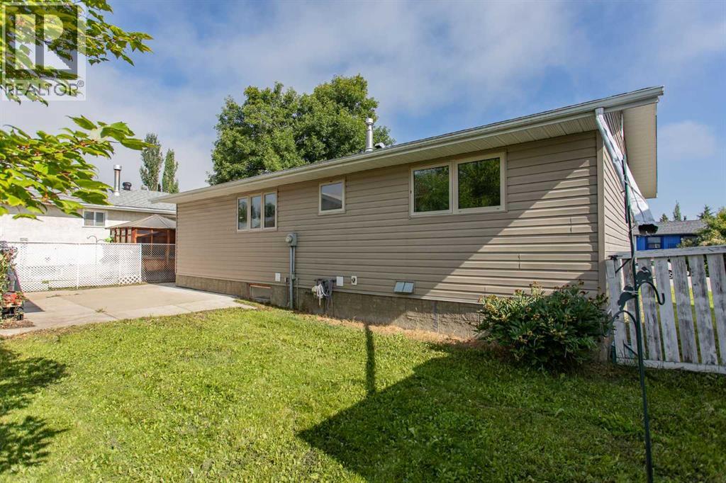 Photo 25 of 11 Osborne Street, Red Deer AB