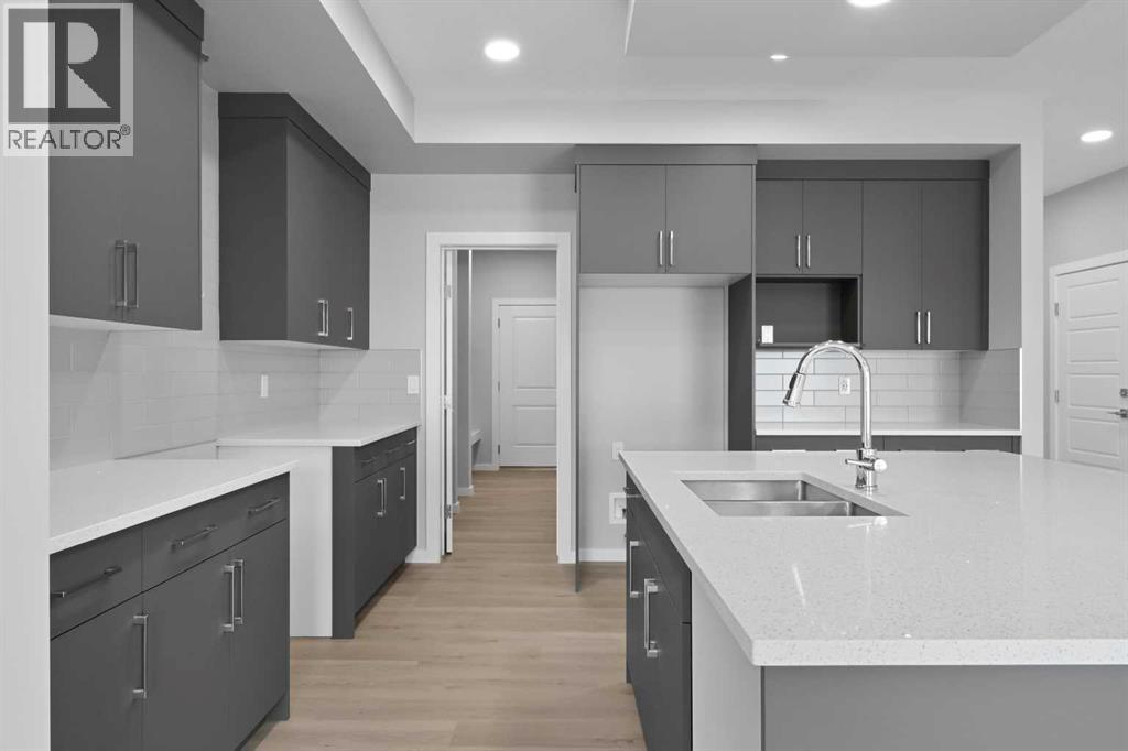 Photo 14 of 45 Emmett Crescent, Red Deer AB