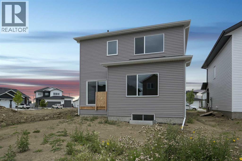 Photo 35 of 45 Emmett Crescent, Red Deer AB