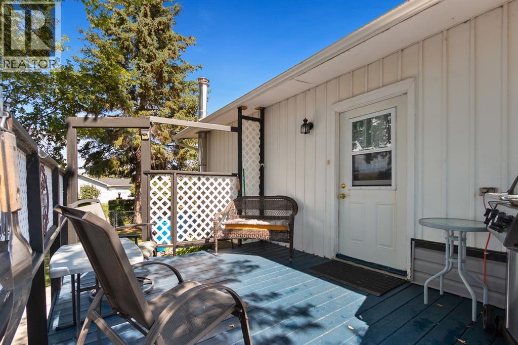 Photo 5 of 2109 18 Avenue, Bowden AB