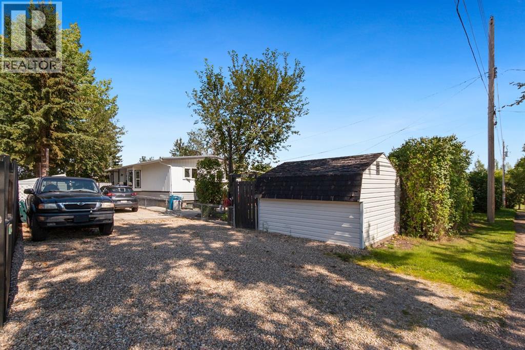 Photo 39 of 2109 18 Avenue, Bowden AB