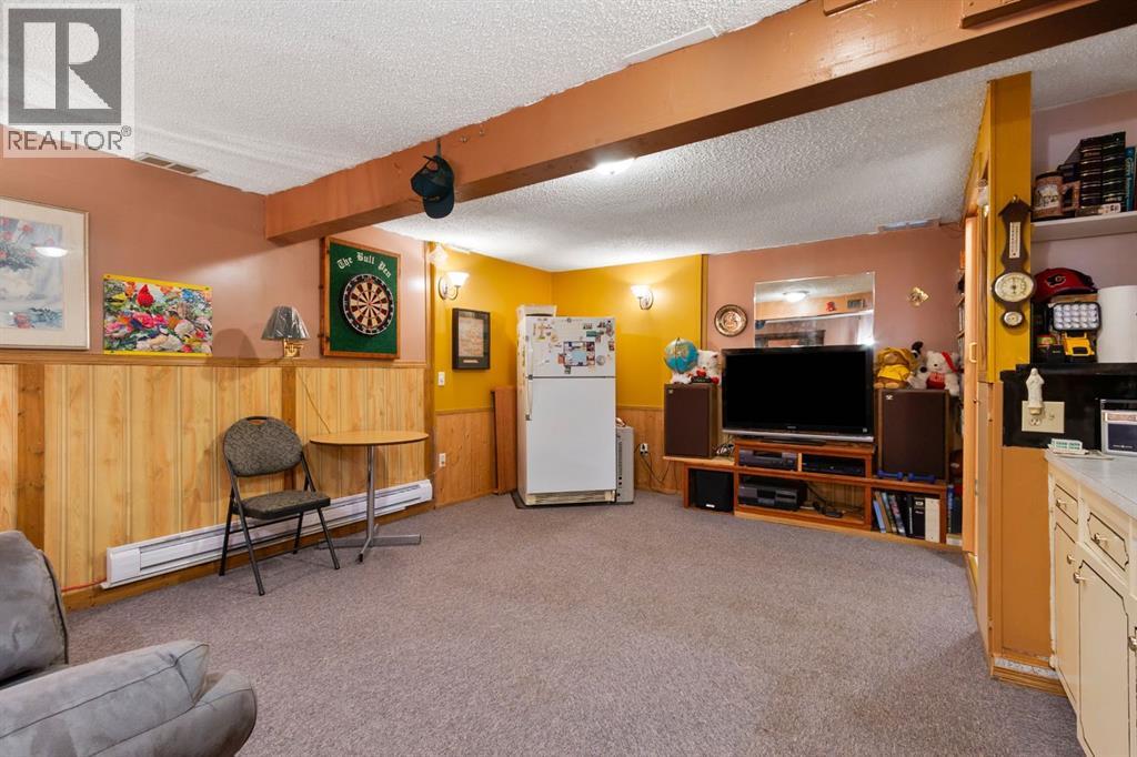 Photo 27 of 2109 18 Avenue, Bowden AB