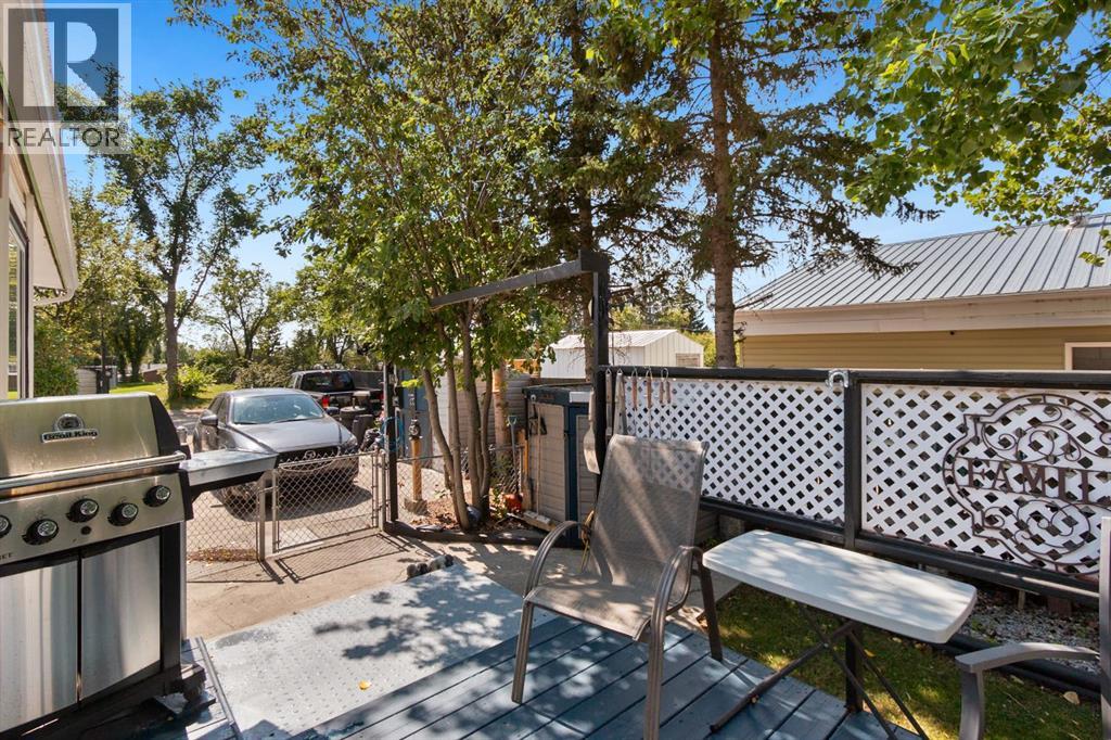 Photo 40 of 2109 18 Avenue, Bowden AB