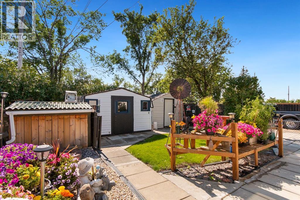 Photo 45 of 2109 18 Avenue, Bowden AB