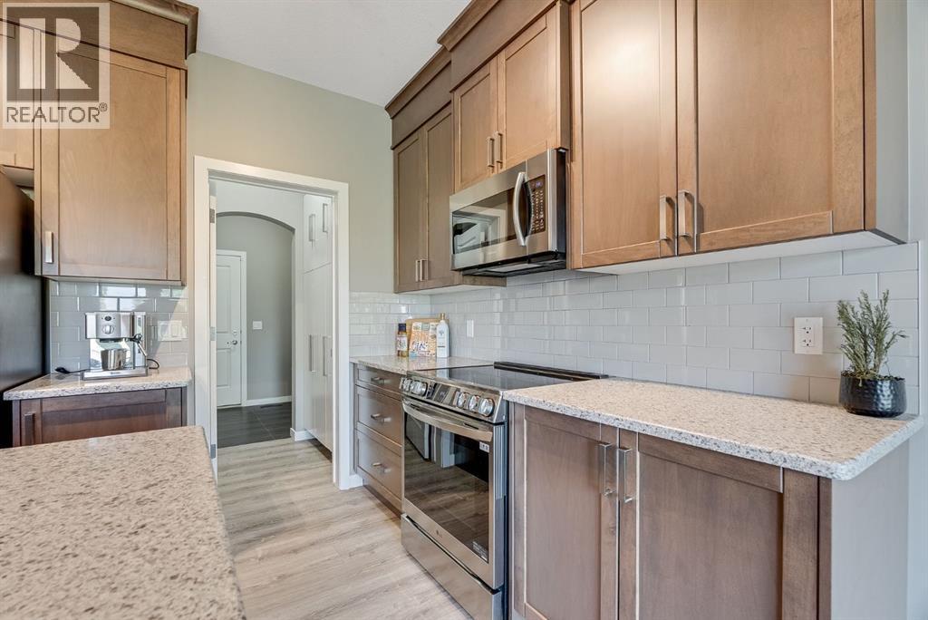 Photo 11 of 92 Hillcrest Avenue Sw, Airdrie AB