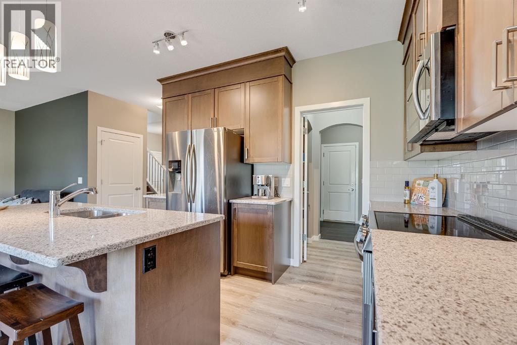 Photo 10 of 92 Hillcrest Avenue Sw, Airdrie AB