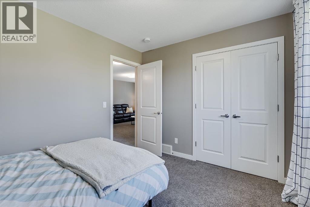 Photo 40 of 92 Hillcrest Avenue Sw, Airdrie AB