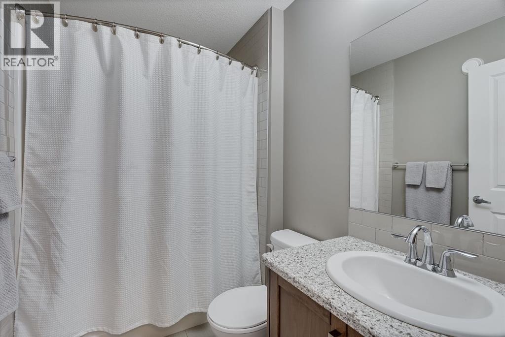 Photo 41 of 92 Hillcrest Avenue Sw, Airdrie AB