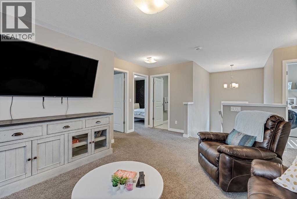 Photo 30 of 92 Hillcrest Avenue Sw, Airdrie AB