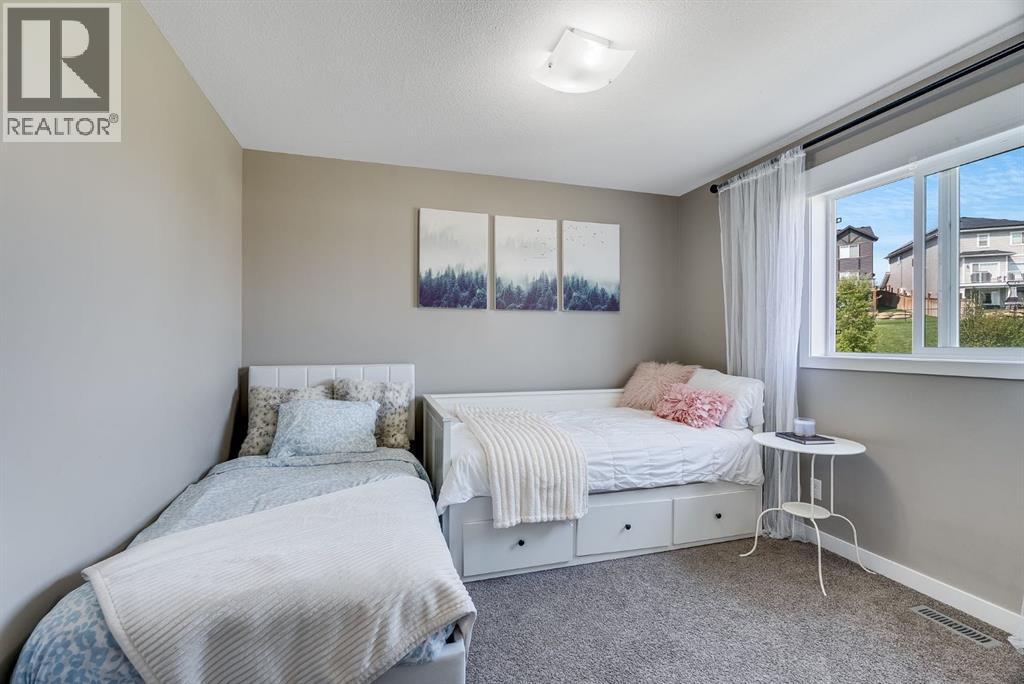 Photo 37 of 92 Hillcrest Avenue Sw, Airdrie AB
