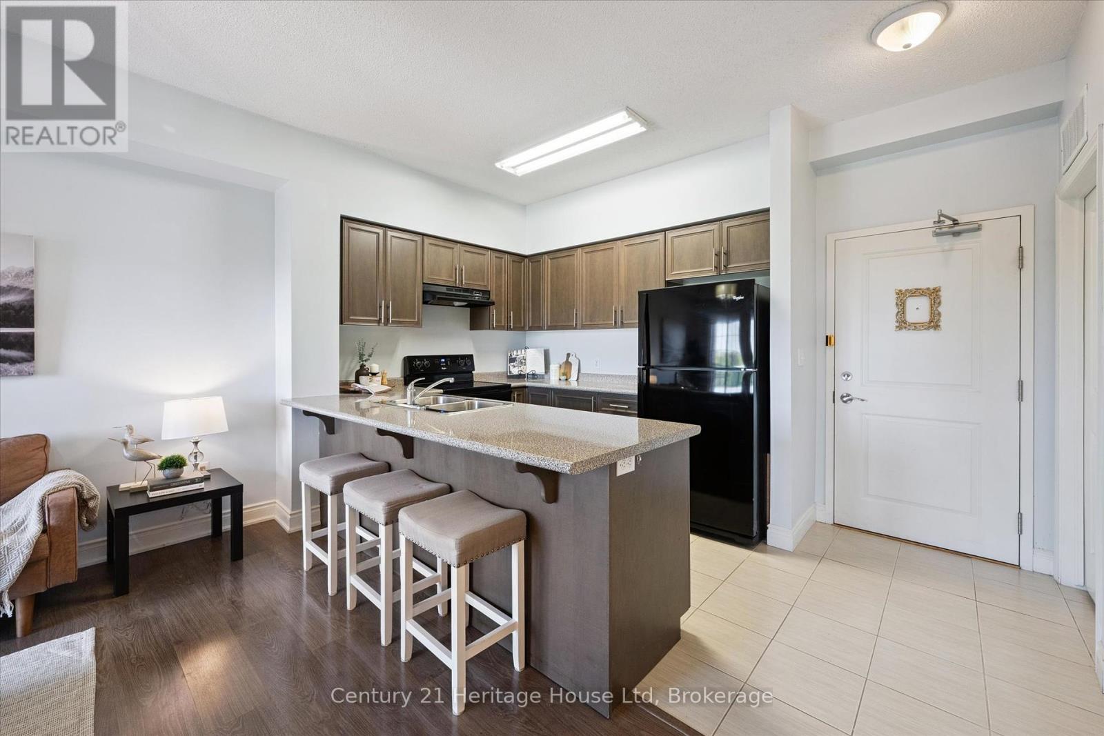 Photo 9 of 404 1440 Gordon Street, Guelph ON