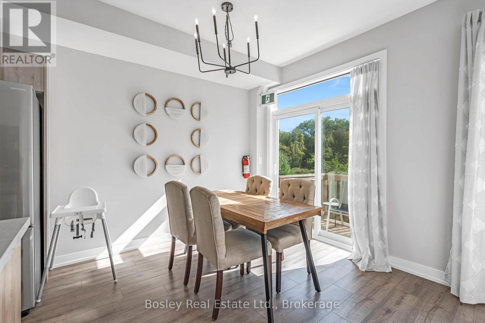 Photo 12 of 2 218 Crosswinds Boulevard, Blue Mountains ON