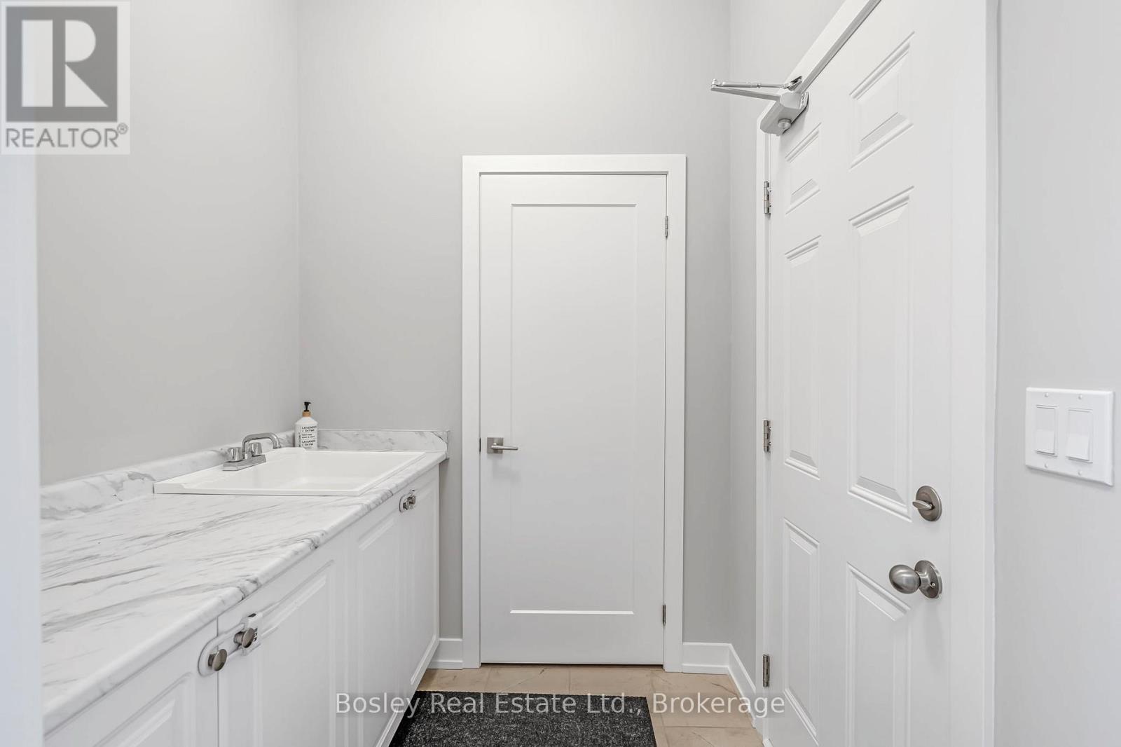 Photo 6 of 2 218 Crosswinds Boulevard, Blue Mountains ON